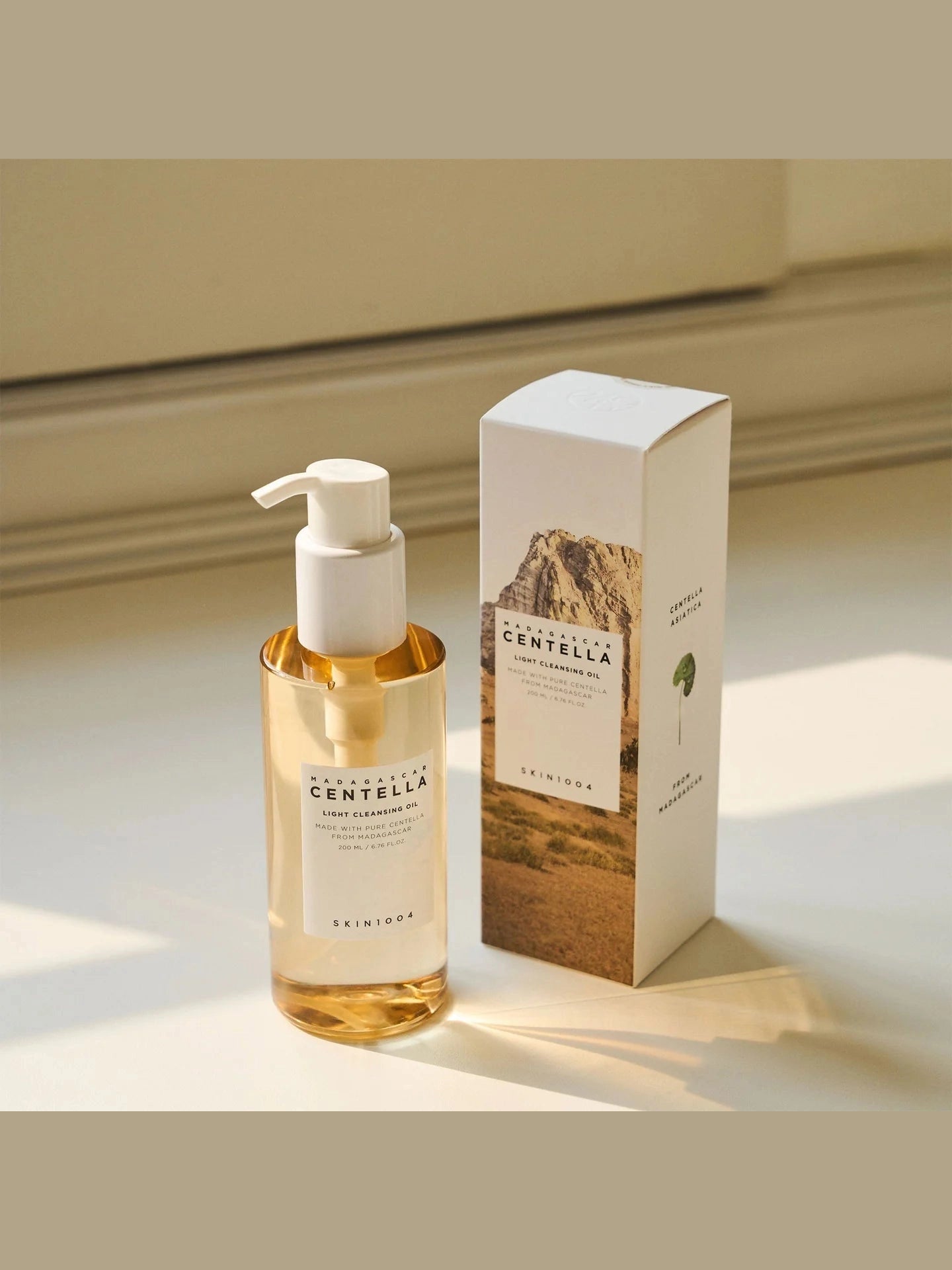 Madagascar Centella Light Cleansing Oil